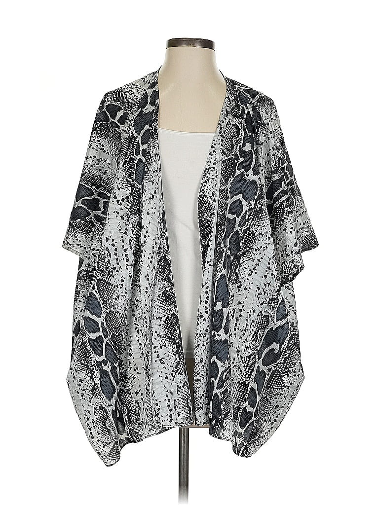 Pre-owned Aakaa Kimono In Silver