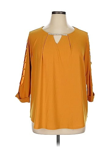 Love Scarlett 3/4 Sleeve Blouse (view 1)