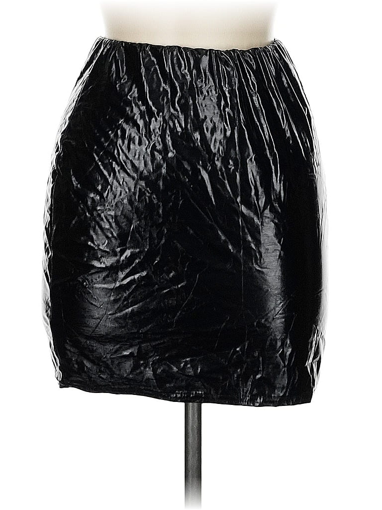 Pre-owned Boohoo Faux Leather Skirt In Black