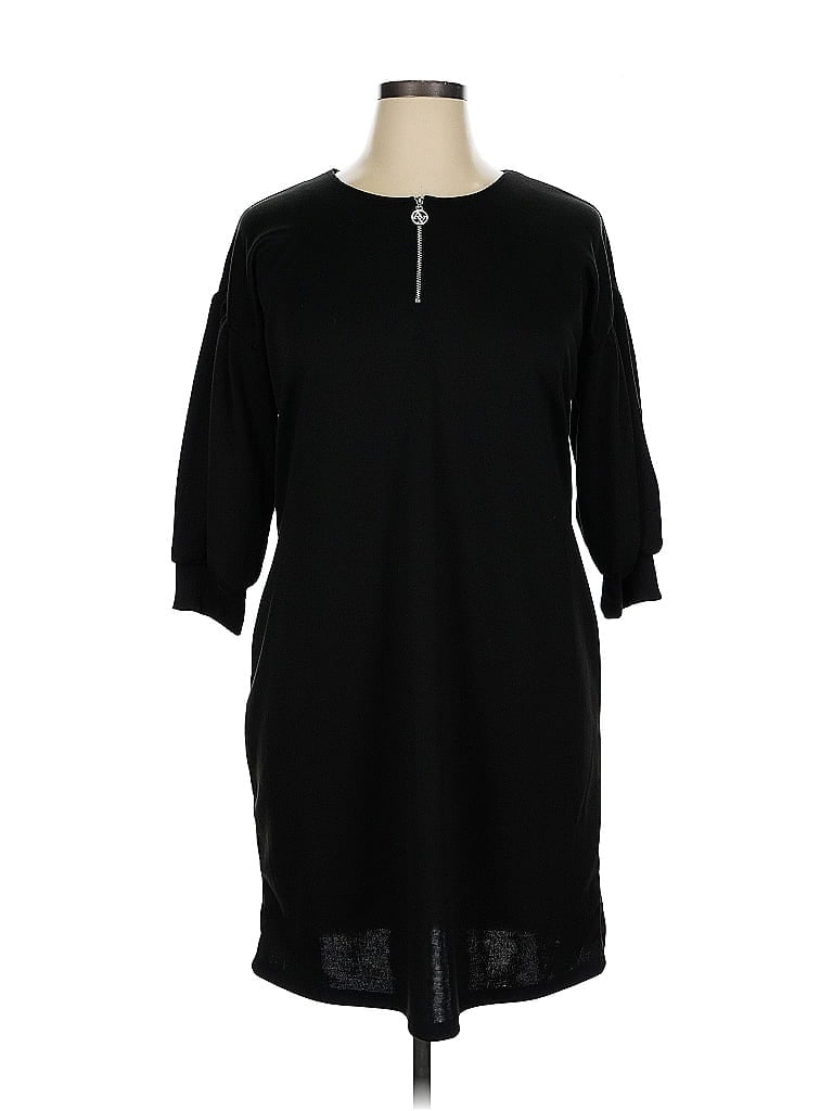 Click to view more detailed imagery on our partner's website Pre-owned Adrienne Vittadini Casual Dress In Black