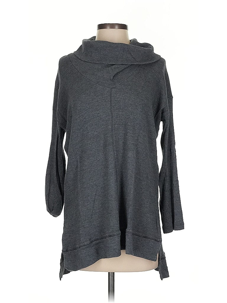 Click to view more detailed imagery on our partner's website Pre-owned Splendid Pullover Sweater In Gray