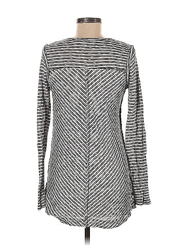 Lucy & Laurel Pullover Sweater (view 2)