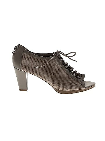 Bella Vita Heels (view 1)