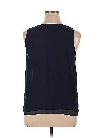 Jennifer Lopez Sleeveless Top (view 2)