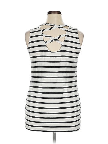 Loveappella Sleeveless Top (view 2)