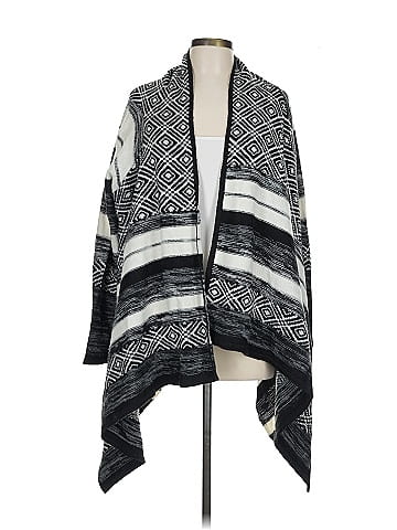 Khakis & Co Poncho (view 1)