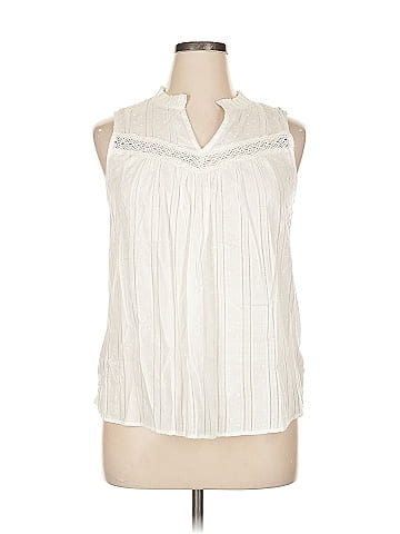 Ember Sleeveless Blouse (view 1)