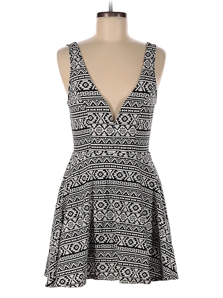 Pre-owned Express Cocktail Dress In Black