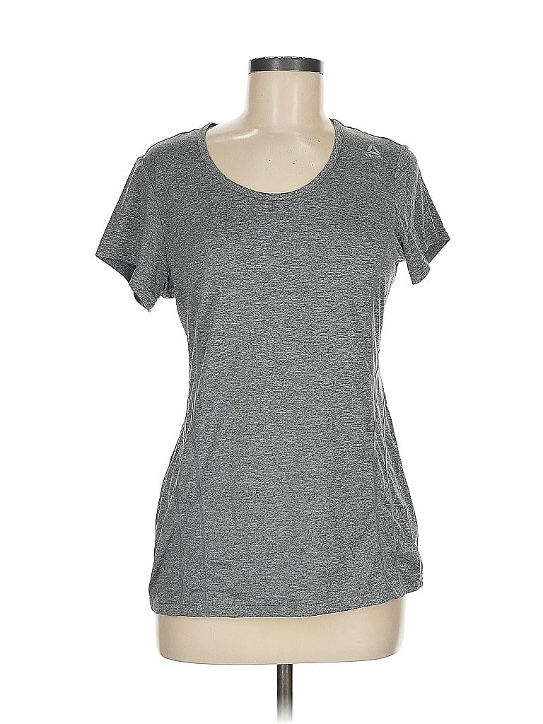 Click to view more detailed imagery on our partner's website Pre-owned Reebok Active T-shirt In Gray