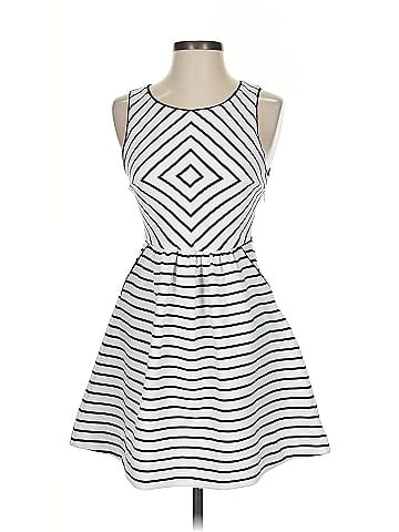 Maeve Casual Dress (view 1)