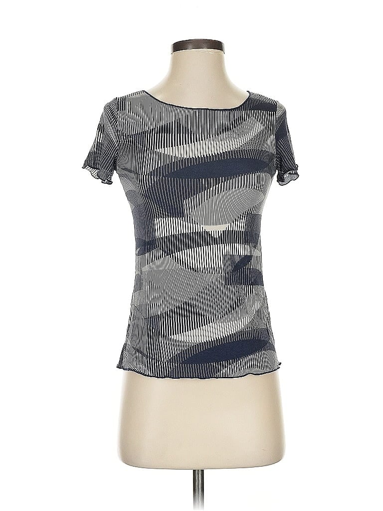 Pre-owned Track & Field Active T-shirt In Gray