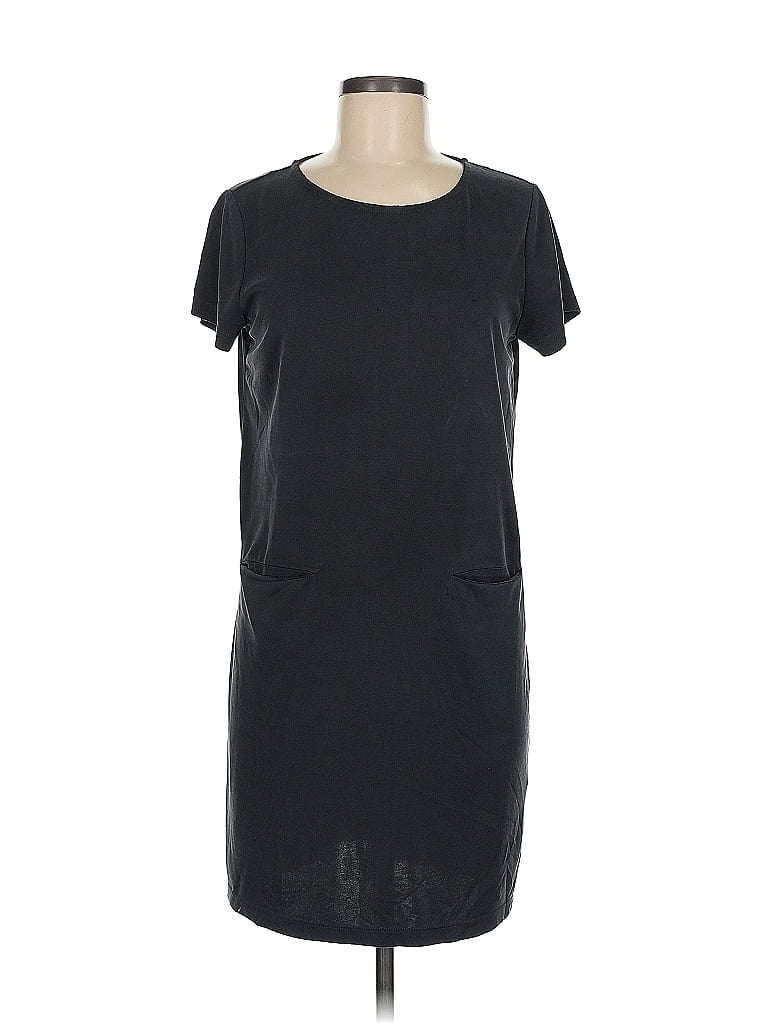 Click to view more detailed imagery on our partner's website Pre-owned Tahari Casual Dress In Gray