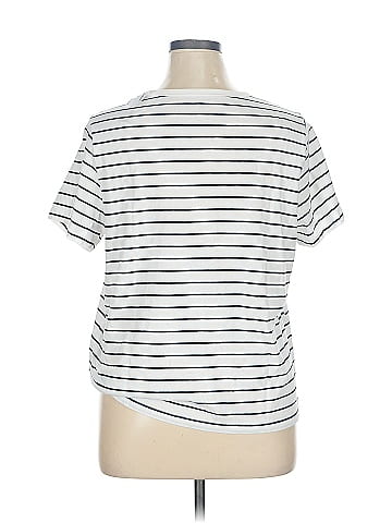 Old Navy Short Sleeve T-Shirt (view 2)