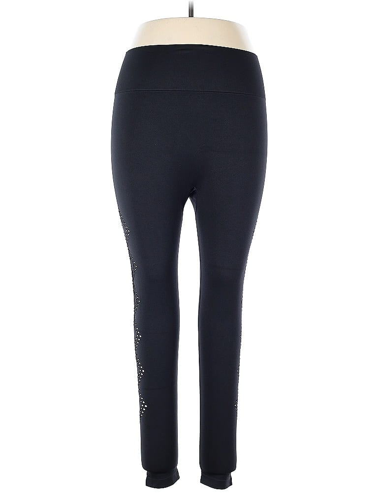 Pre-owned Livi Active Pants In Black