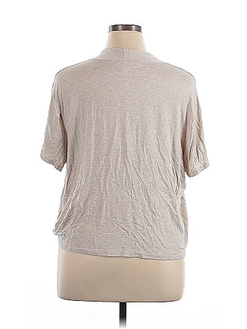 Chelsea28 Short Sleeve Top (view 2)