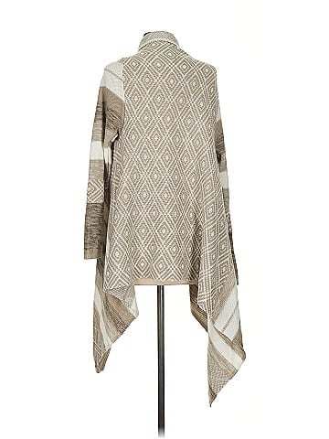 Khakis & Co Poncho (view 2)