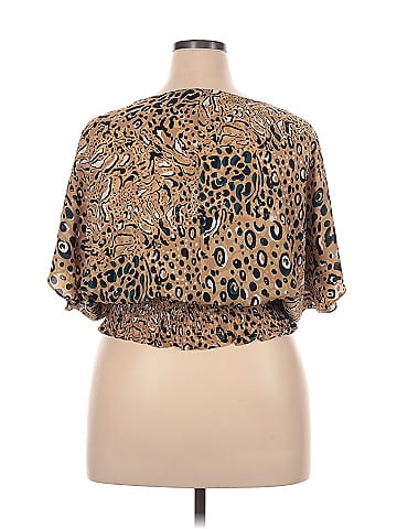 Bold Elements Short Sleeve Top (view 2)