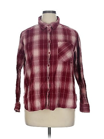 Time and Tru Long Sleeve Button-Down Shirt (view 1)