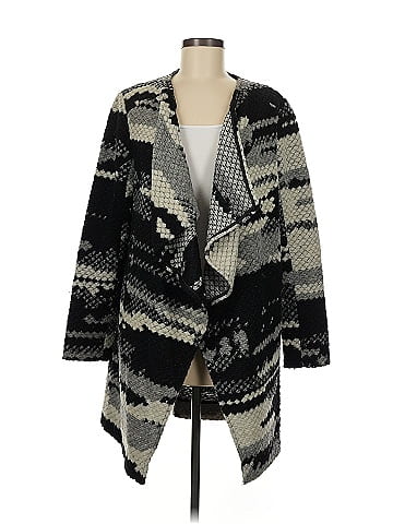 Guest Editor Cardigan (view 1)