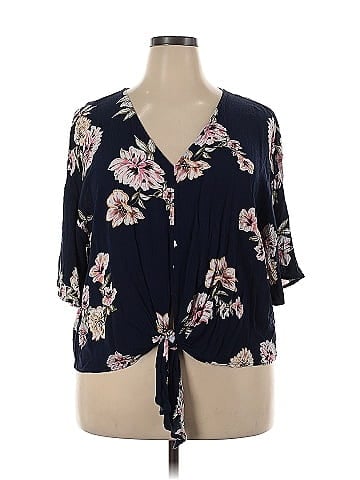 LUQ Short Sleeve Blouse (view 1)
