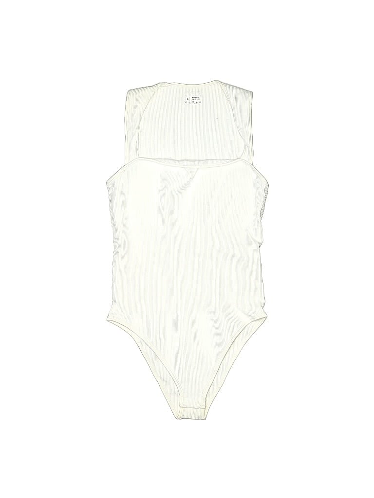 OQQ Pre-owned Bodysuit In White