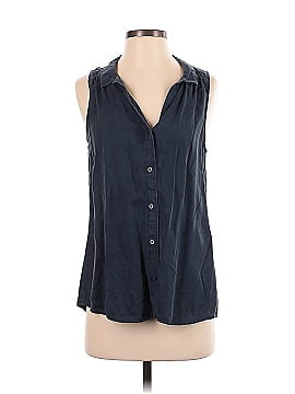 Cloth & Stone Sleeveless Button Down Shirt