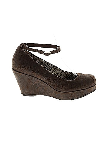 bc Wedges (view 1)