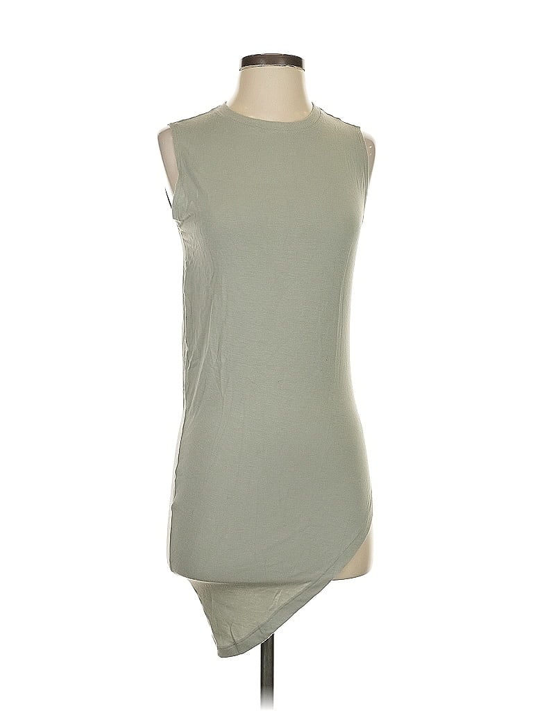 Click to view more detailed imagery on our partner's website Pre-owned Athleta Sleeveless T-shirt In Green
