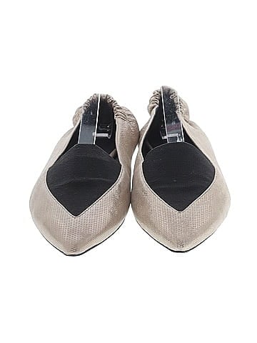 Mercedes Castillo Flats (view 2)