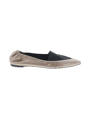 Mercedes Castillo Flats (view 1)