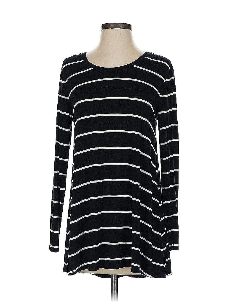 Click to view more detailed imagery on our partner's website Pre-owned Soma Long Sleeve T-shirt In Black