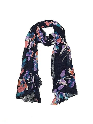 The Limited Scarf (view 1)