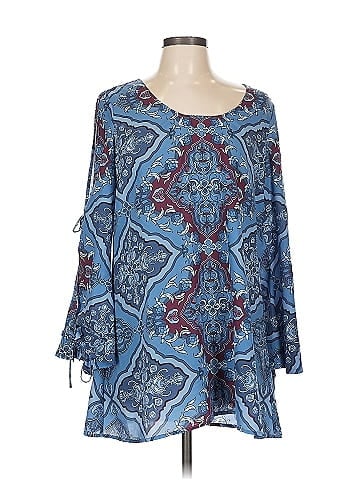 Octavia 3/4 Sleeve Blouse (view 1)