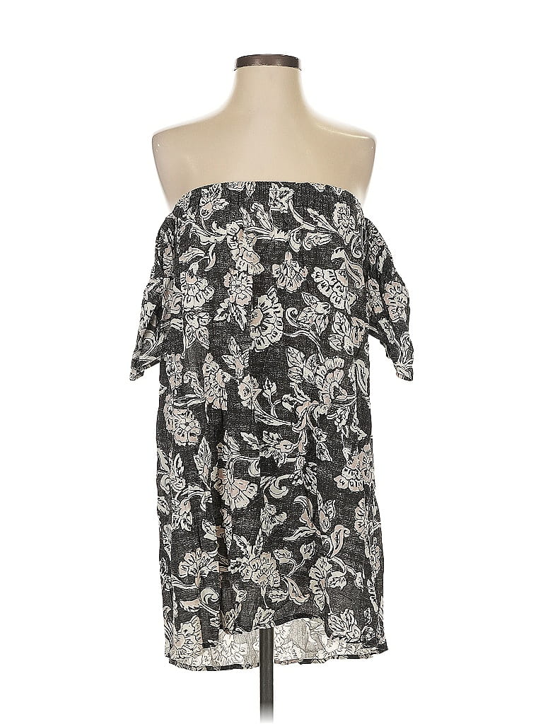 Click to view more detailed imagery on our partner's website Pre-owned Billabong Cocktail Dress In Black