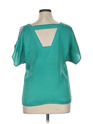 Studio Y Short Sleeve Top (view 2)