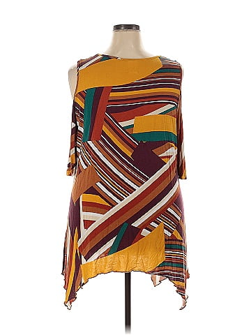 Masseys 3/4 Sleeve Blouse (view 2)