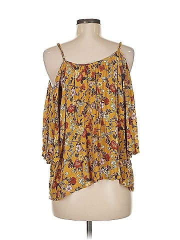 En Creme 3/4 Sleeve Blouse (view 2)