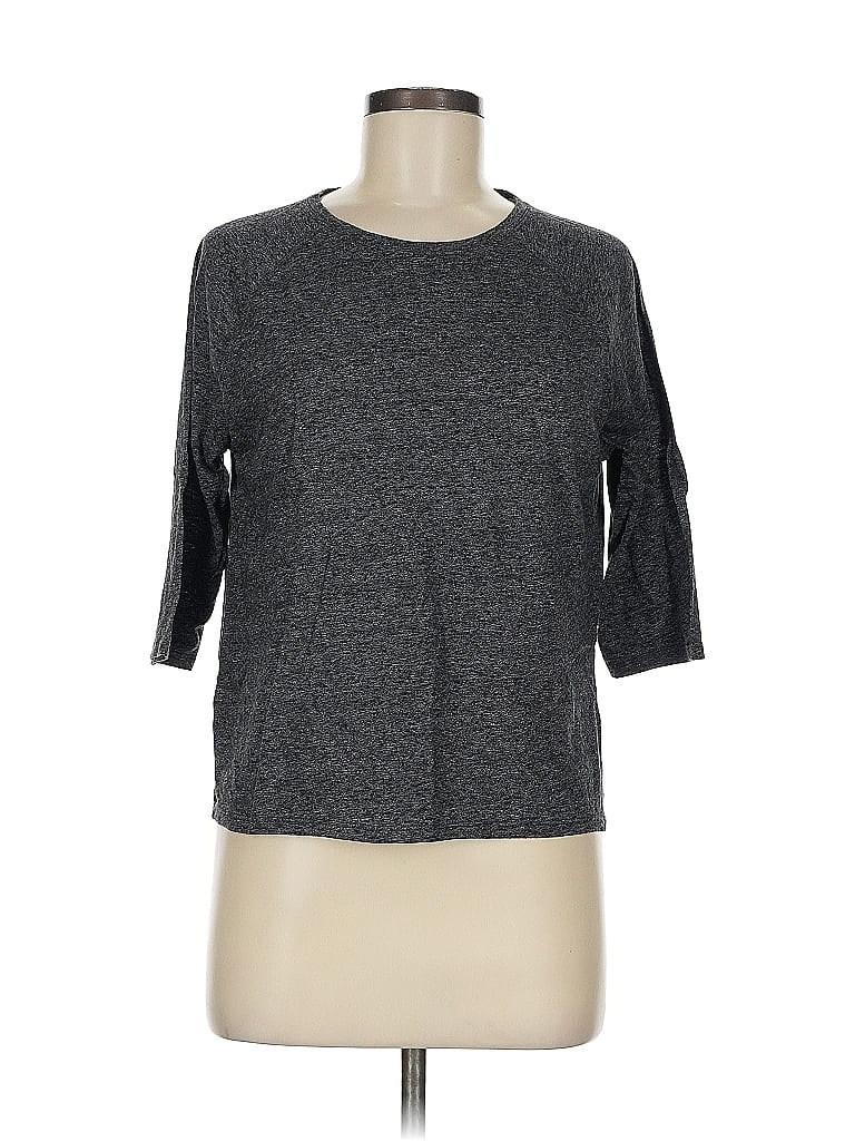 Click to view more detailed imagery on our partner's website Pre-owned Victoria's Secret 3/4 Sleeve T-shirt In Gray
