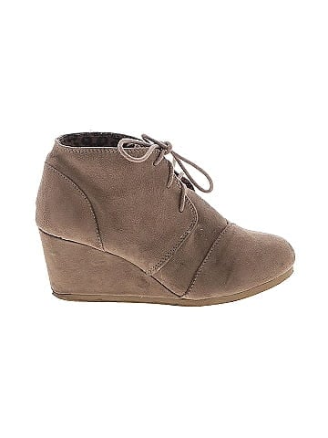 City Classified Wedges (view 1)