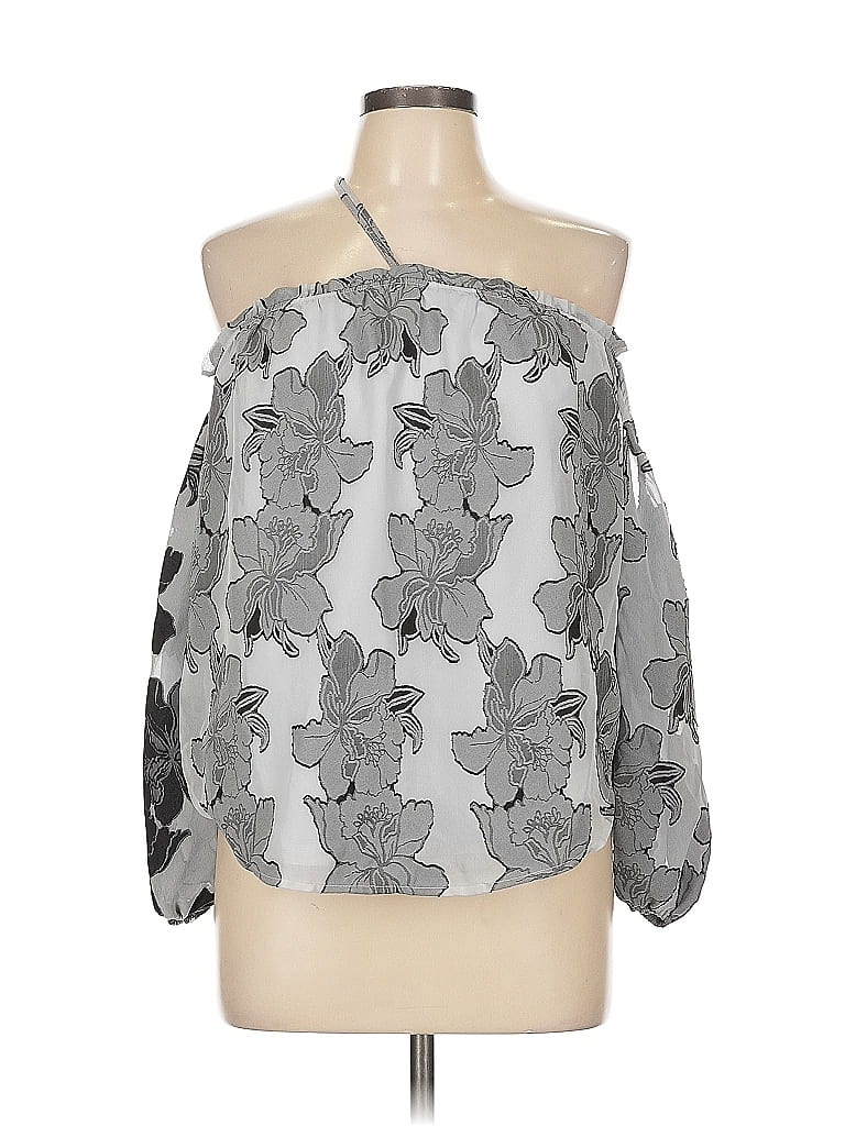 Click to view more detailed imagery on our partner's website Pre-owned Leith 3/4 Sleeve Blouse In Silver