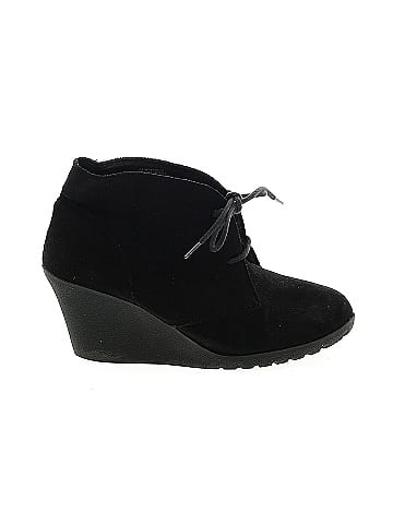 White Mountain Wedges (view 1)
