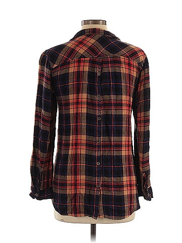 Maurices Long Sleeve Button-Down Shirt (view 2)
