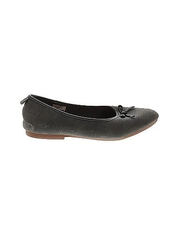 OshKosh B'gosh Flats (view 1)