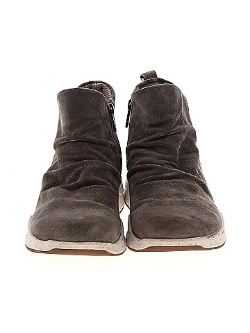 Bionica Sneakers (view 2)