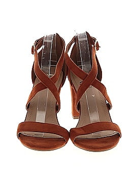 Trary Heels (view 2)