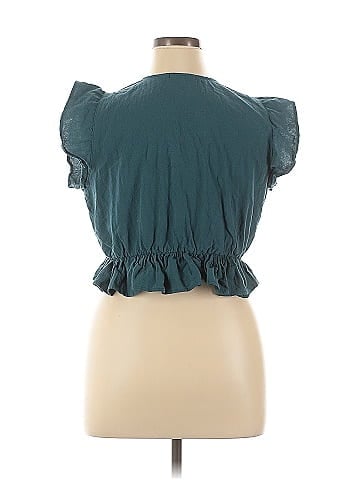 Fancyinn Sleeveless Blouse (view 2)