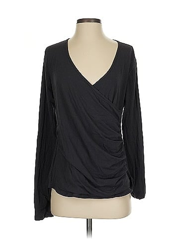 Lululemon Athletica Long Sleeve T-Shirt (view 1)