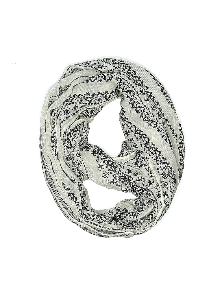 Pre-owned Old Navy Scarf In White