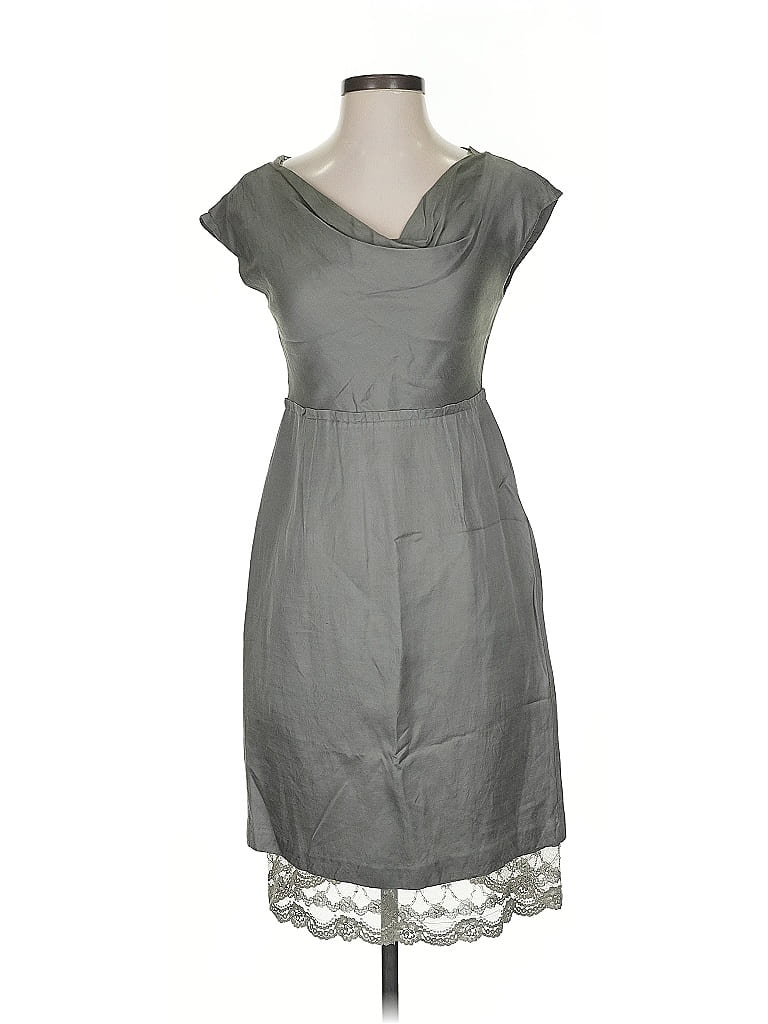 Click to view more detailed imagery on our partner's website Pre-owned Banana Republic Casual Dress