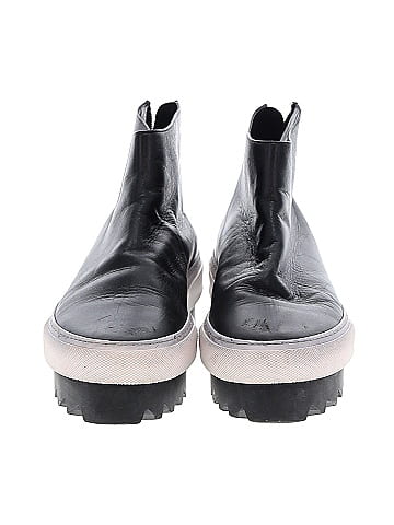 Givenchy Sneakers (view 2)